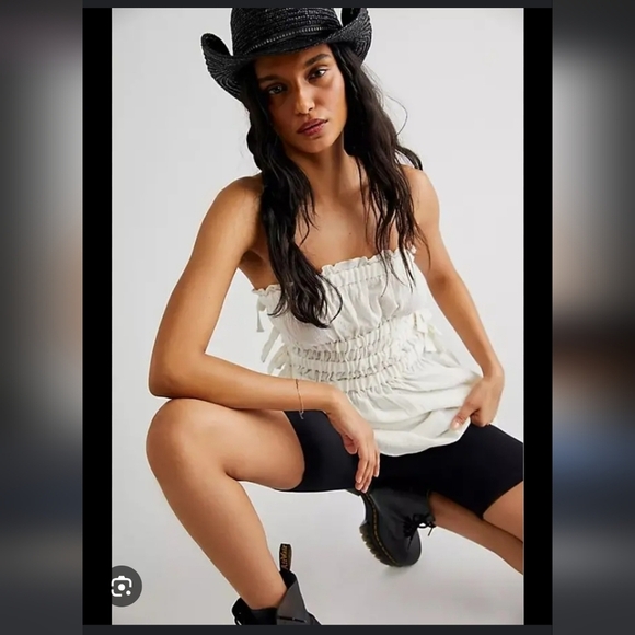 Free People Tops - Free people ❤️jen's pirate booty baby doll tube